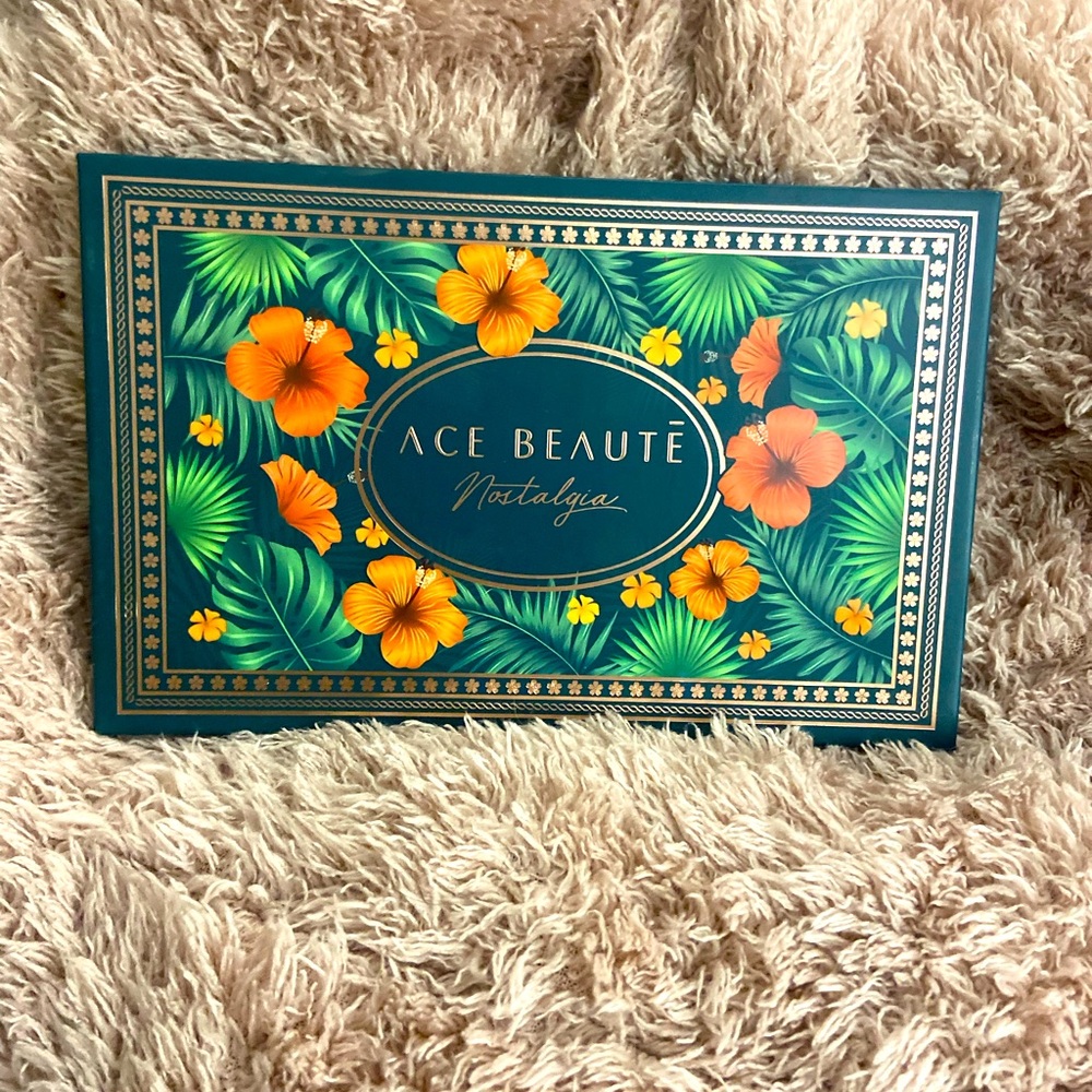 Brand new Ace Beaute Eyeshadow palette